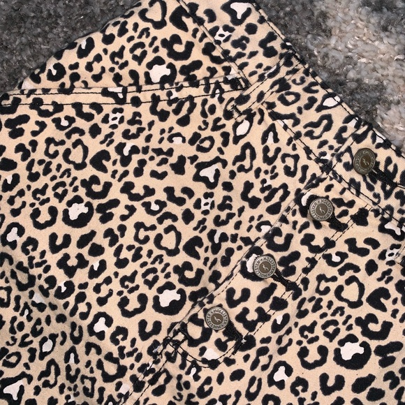 Hollister Leopard Ultra High Waisted Skirt - Picture 1 of 3